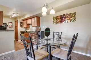 Photo #6: 6249198 Listing