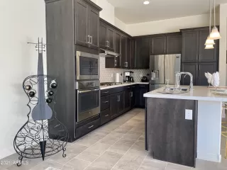 Photo #5: 6249300 Listing