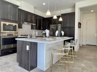 Photo #6: 6249300 Listing