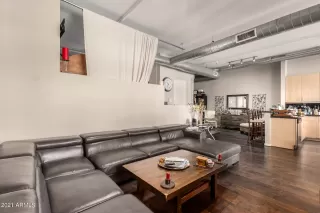 Photo #3: 6249619 Listing