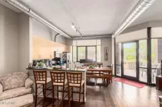 Photo #6: 6249619 Listing
