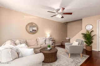 Photo #3: 6249636 Listing
