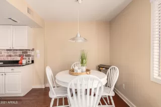 Photo #4: 6249636 Listing