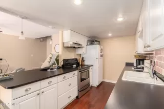Photo #6: 6249636 Listing
