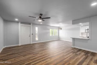 Photo #4: 6249695 Listing