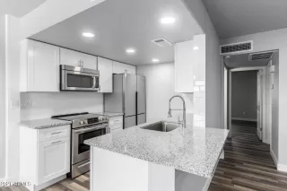 Photo #5: 6249695 Listing