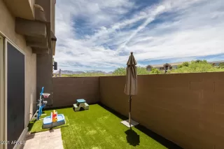 Photo #5: 6249757 Listing