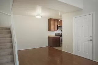 Photo #5: 6249892 Listing
