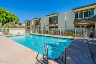 Photo #4: 6249974 Listing