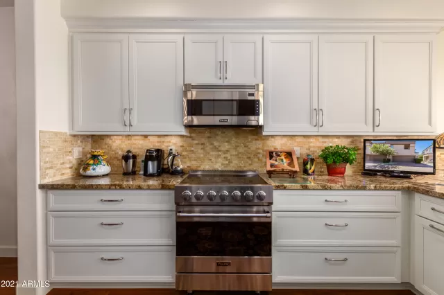 MLS: 6250037 Condo For Sale