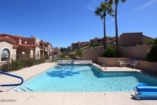 MLS: 6250043 Condo For Sale