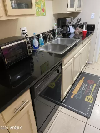 Photo #5: 6250231 Listing