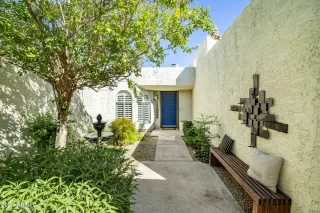 Photo #3: 6250392 Listing
