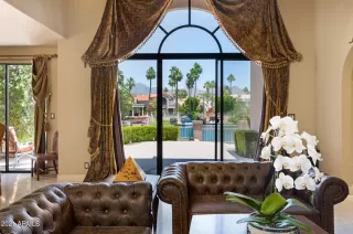 Photo #5: 6250495 Listing