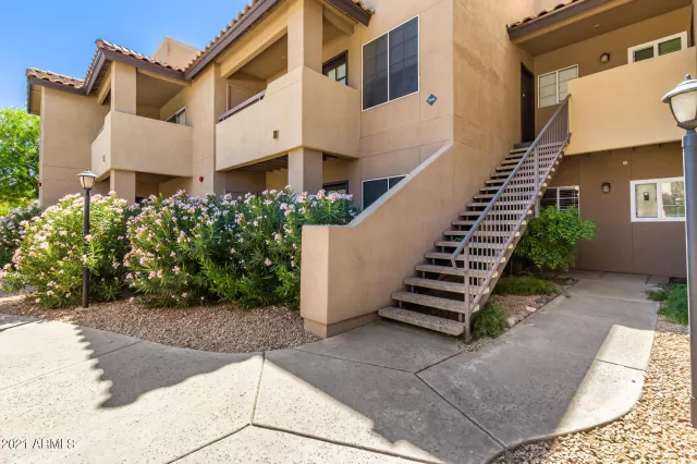 MLS: 6250658 Condo For Sale