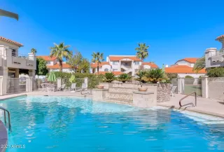 Photo #5: 6250891 Listing