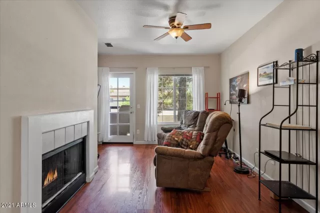 MLS: 6250959 Condo For Sale