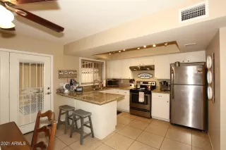 Photo #5: 6251072 Listing