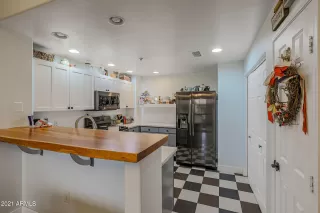 Photo #5: 6251080 Listing