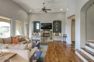 Photo #2: 6251159 Listing 