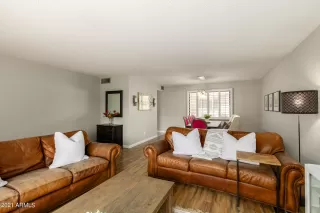 Photo #4: 6251197 Listing