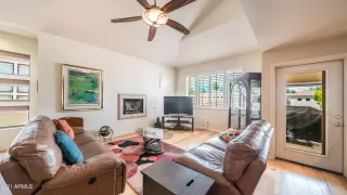 Photo #3: 6251213 Listing 