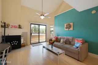 Photo #4: 6251617 Listing