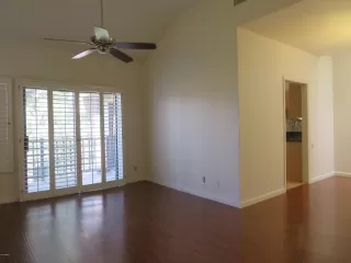 Photo #5: 6251752 Listing