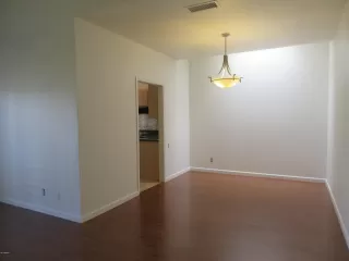 Photo #6: 6251752 Listing