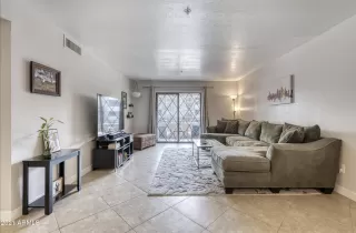Photo #4: 6251803 Listing 