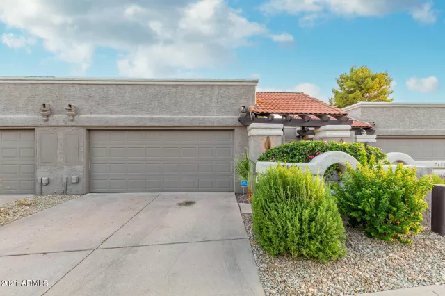 MLS: 6251822 Condo For Sale