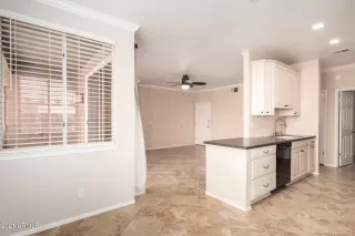 Photo #5: 6251850 Listing