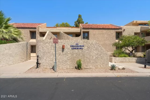 MLS: 6251983 Condo For Sale