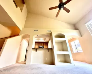 Photo #4: 6252117 Listing