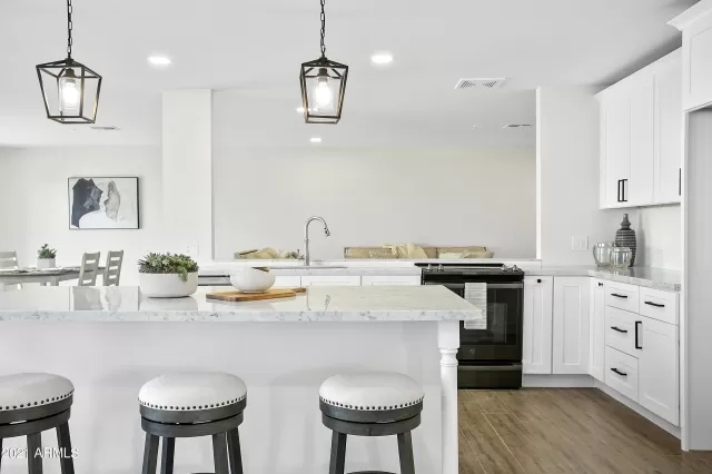 MLS: 6252283 Condo For Sale