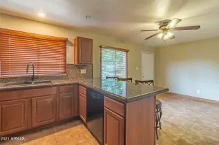 Photo #5: 6252453 Listing