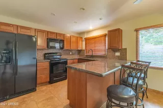 Photo #6: 6252453 Listing