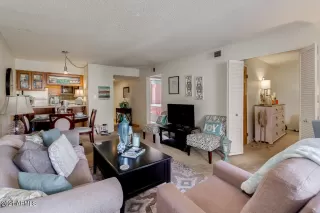 Photo #3: 6252575 Listing