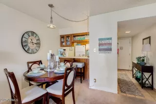 Photo #4: 6252575 Listing