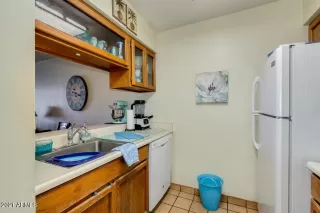 Photo #5: 6252575 Listing