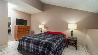 Photo #2: 6252778 Listing