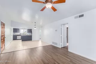 Photo #4: 6253225 Listing