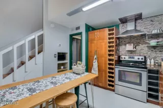 Photo #6: 6253296 Listing