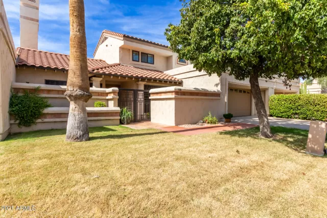 MLS: 6253353 Condo For Sale