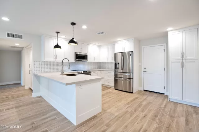 MLS: 6253437 Condo For Sale