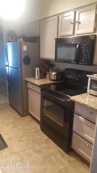 Photo #6: 6253735 Listing