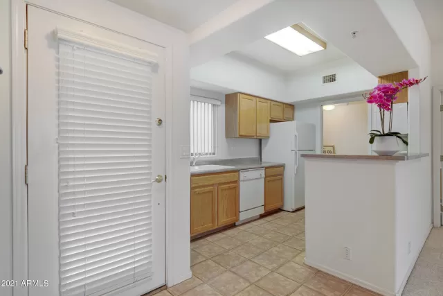 MLS: 6253800 Condo For Sale