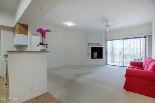 Photo #6: 6253800 Listing 