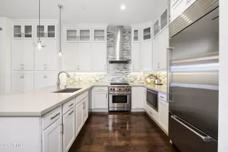 Photo #2: 6253984 Listing