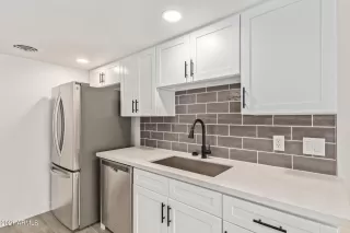 Photo #2: 6254425 Listing